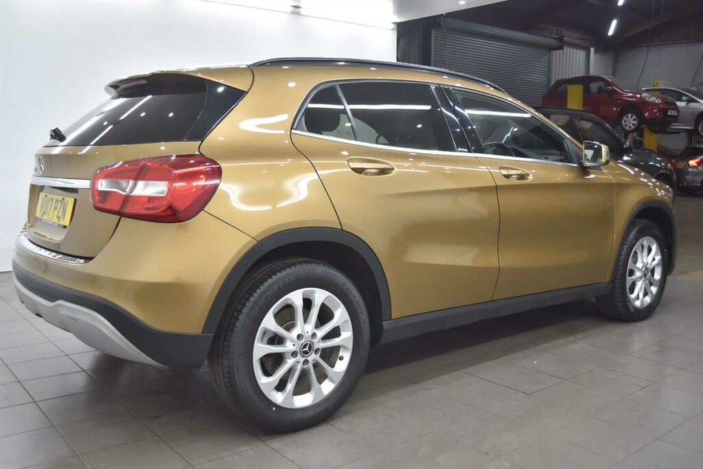 Mercedes-Benz GLA Class 2.1 D Se Euro 6 Ss VU17PZN Beige #2