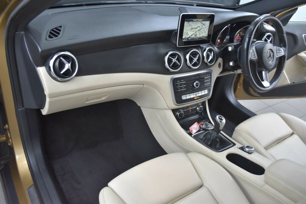 Mercedes-Benz GLA Class 2.1 D Se Euro 6 Ss VU17PZN Beige #3