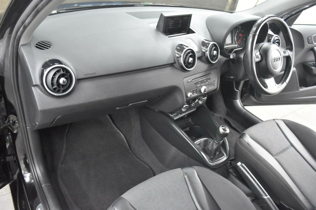 Audi A1 1.4 Tfsi Sport Sportback Euro 5 Ss PK14CFZ Black #3