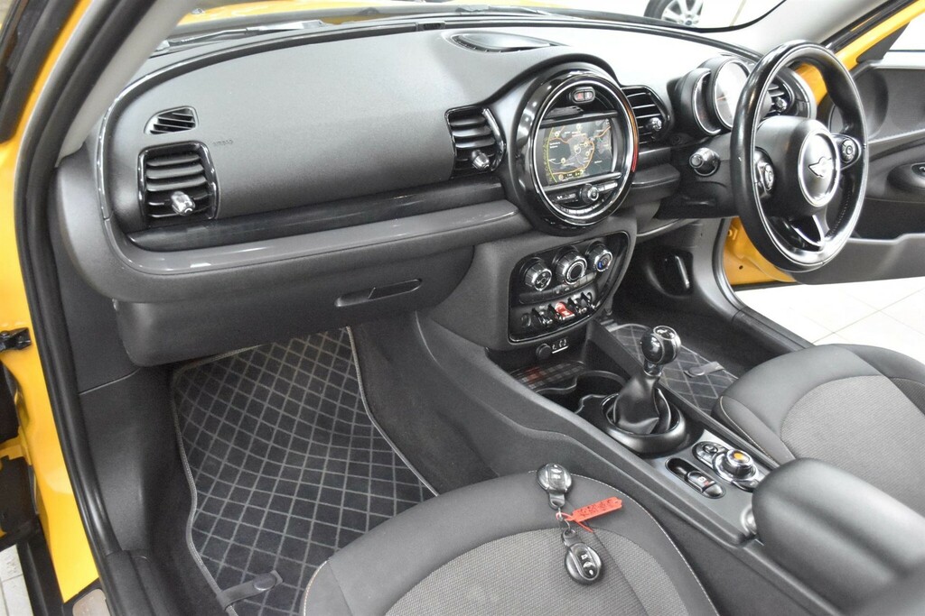 Mini Clubman 1.5 Cooper Euro 6 Ss 6Dr DS16GZP Orange #3