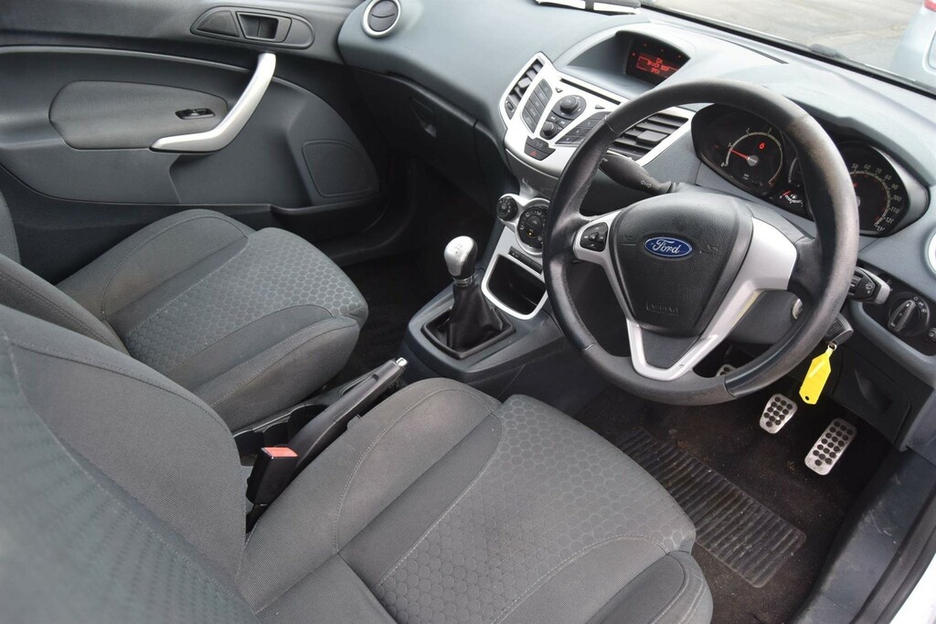 Ford Fiesta 1.6 Td Zetec S White #3