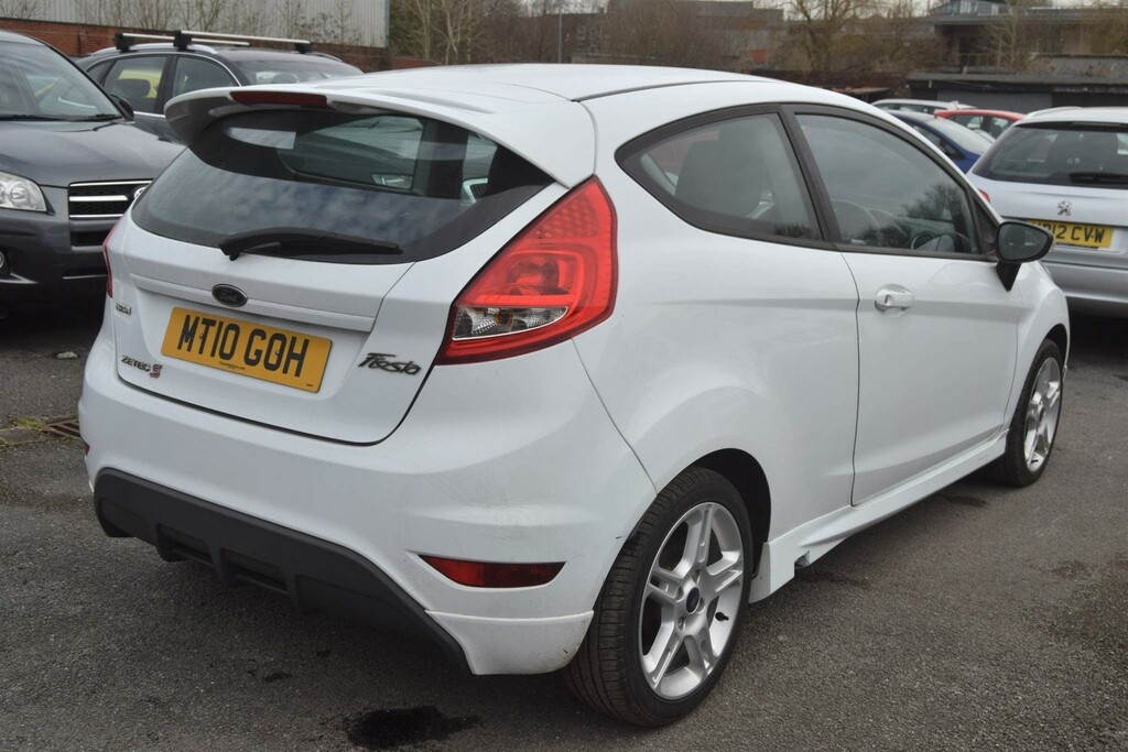 Ford Fiesta 1.6 Td Zetec S White #2