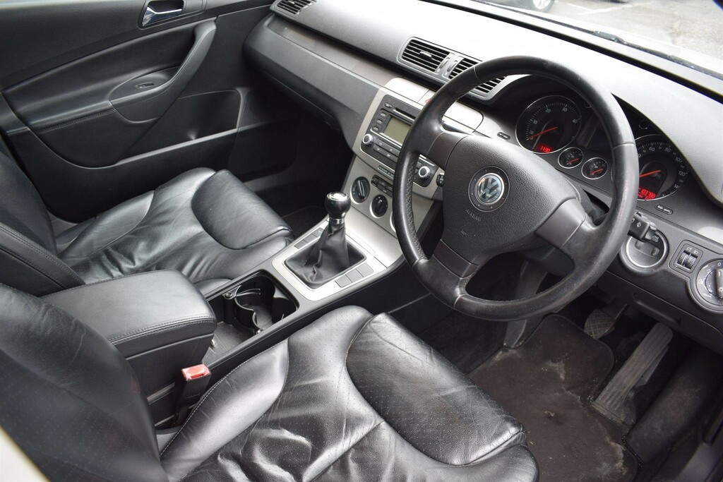 Volkswagen Passat 1.9 Tdi Pd Se Grey #13