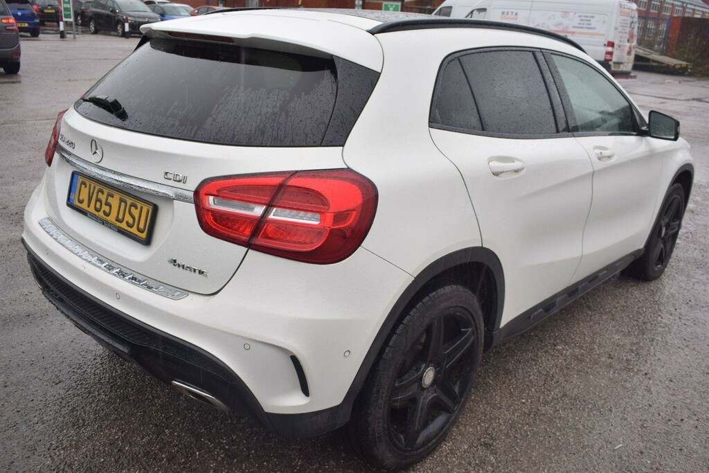 Mercedes-Benz GLA Class 2.1 D Amg Line Premium Plus 7G-dct 4Matic Euro 6 CV65DSU White #2