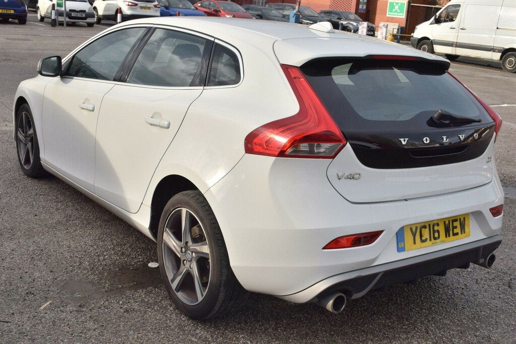 Volvo V40 2.0 D2 R-design Euro 6 Ss YC16WEW White #6