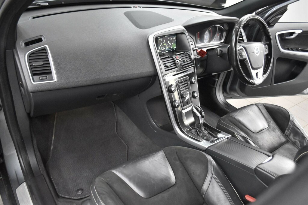 Volvo XC60 2.0 D4 R-design Nav Euro 6 Ss PO16VKM Grey #3