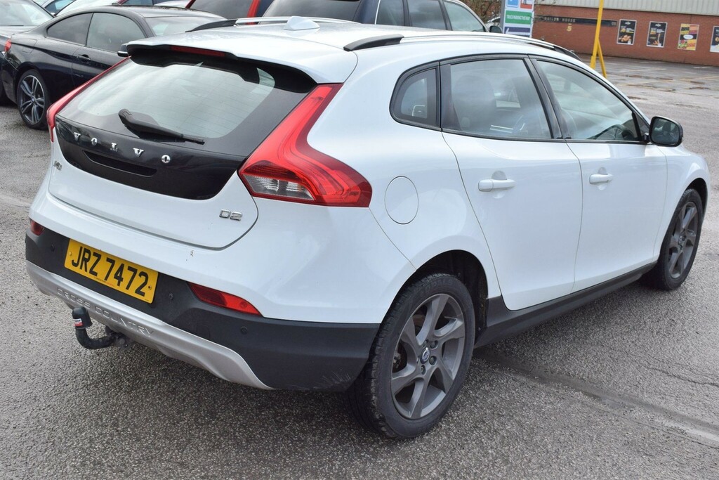 Volvo V40 Cross Country 2.0 D2 Lux Nav Euro 6 Ss JRZ7472 White #2