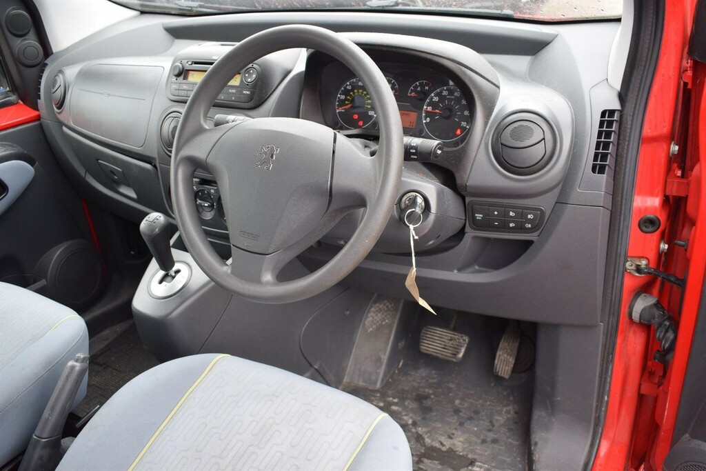 Peugeot Bipper Tepee 1.4 Hdi Outdoor 2 Tronic Euro 4 Red #3