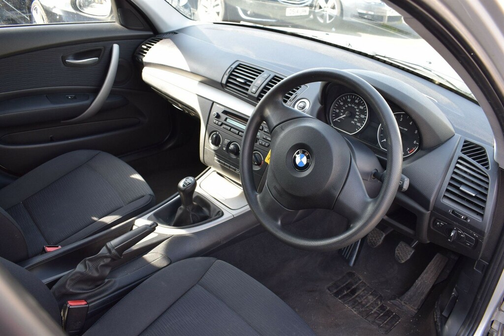BMW 1 Series 2.0 118I Es Euro 4 Silver #3