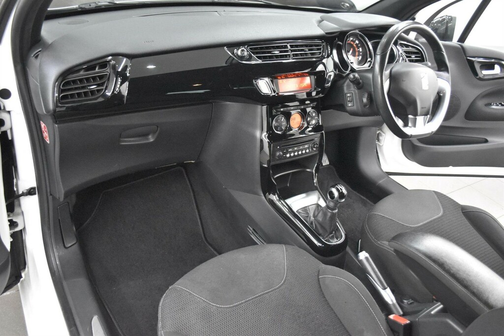 Citroen DS3 1.6 Vti Dstyle Plus Euro 5 White #3