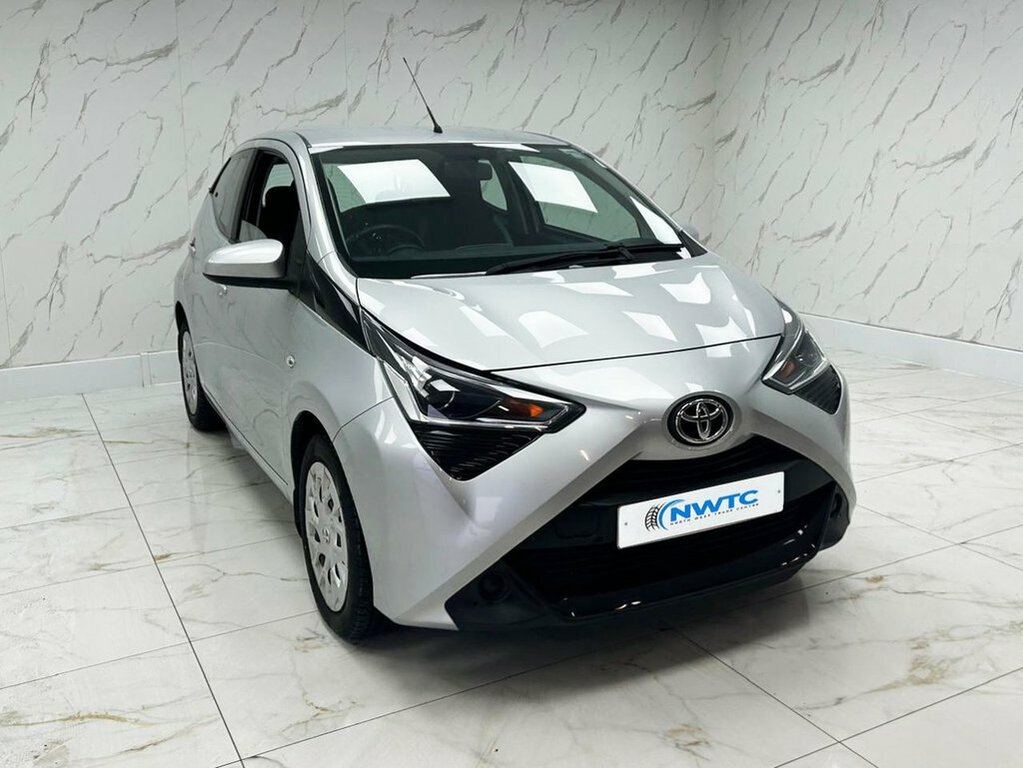 Toyota Aygo 1L X-play Silver #2