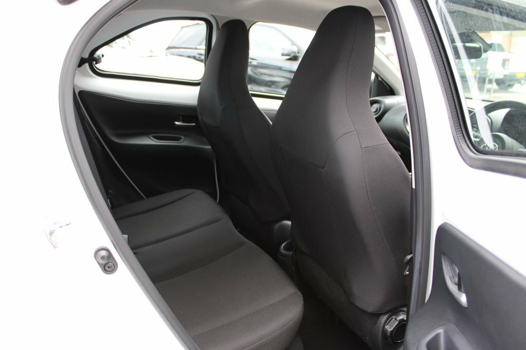 Toyota Aygo X 1L Pure A12JNC White #5