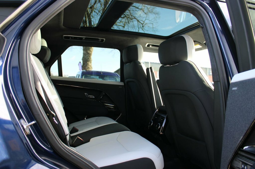 Land Rover Range Rover Sport 3L Autobiography 5dr YY72SFZ Blue #6