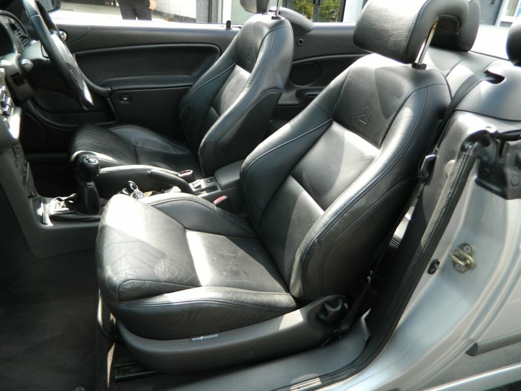 Saab 9-3 2.0I Se Red #11