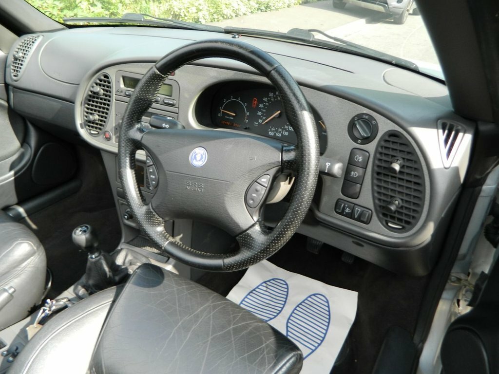 Saab 9-3 2.0I Se Red #10