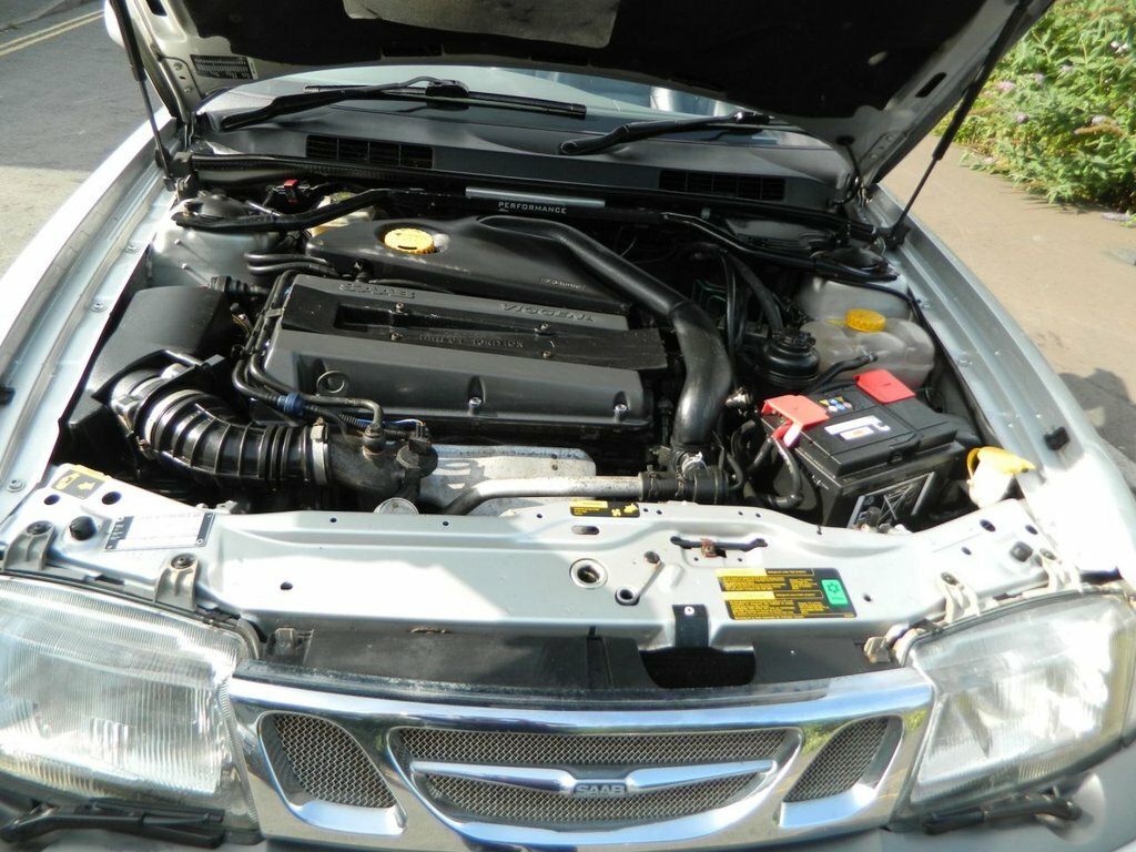 Saab 9-3 2.0I Se Red #19