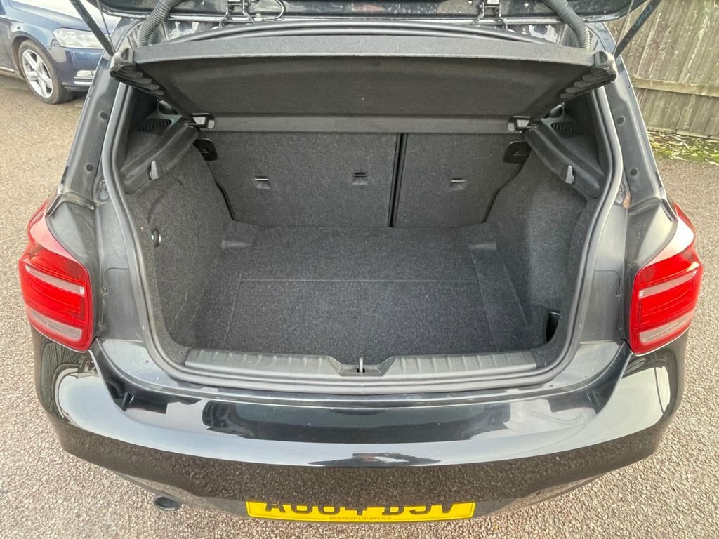 BMW 1 Series 1.6L Sport Black #3
