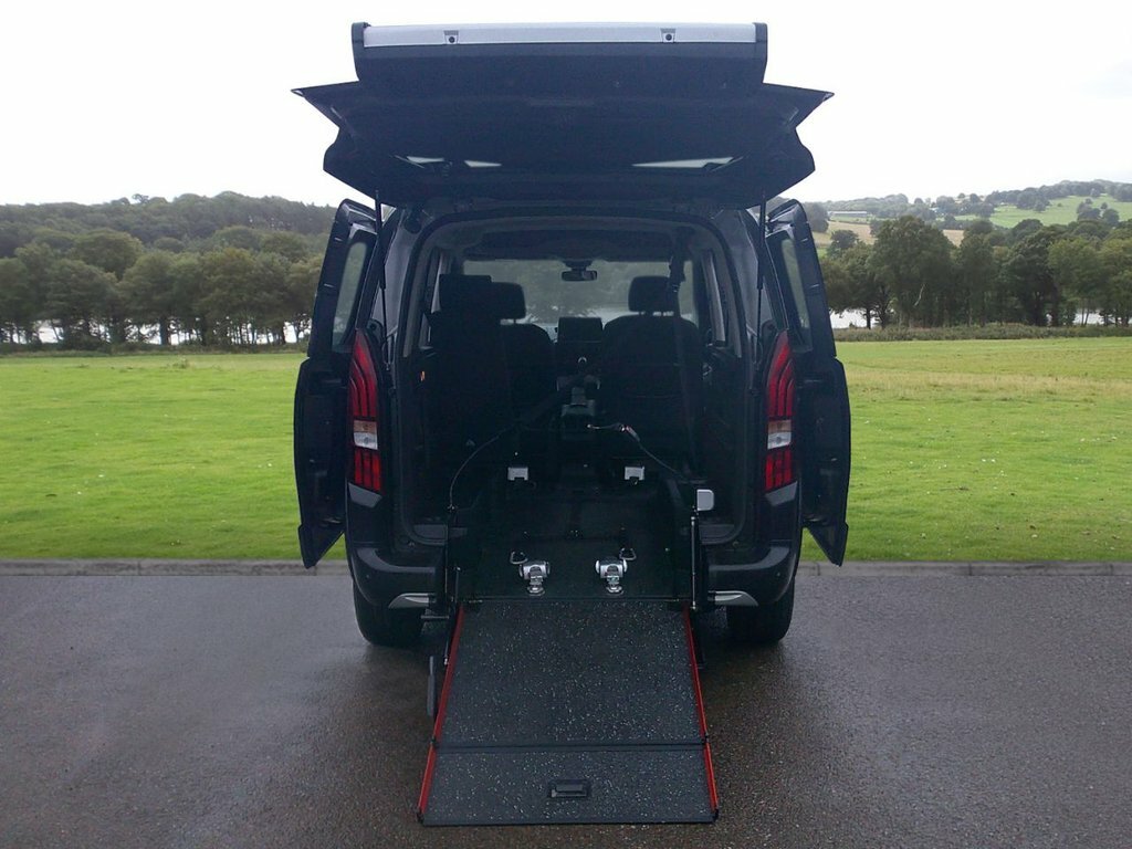 Peugeot Rifter 1.5L Allure SF70KOV Grey #3