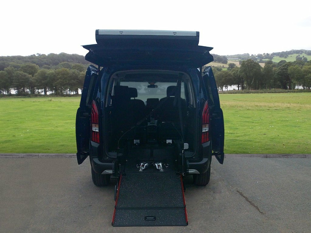Peugeot Rifter 1.5L Allure Blue #3