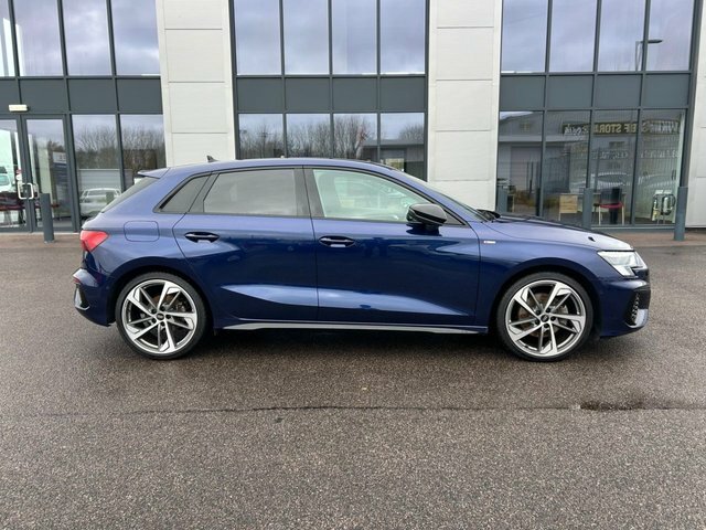 Audi A3 1.5 Tfsi 35 Edition 1 Sportback S Tronic 150Ps LY23ZZJ Blue #4