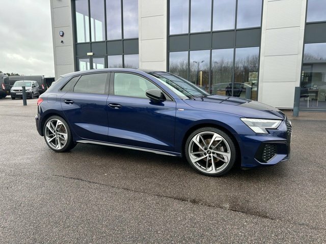 Audi A3 1.5 Tfsi 35 Edition 1 Sportback S Tronic 150Ps LY23ZZJ Blue #2