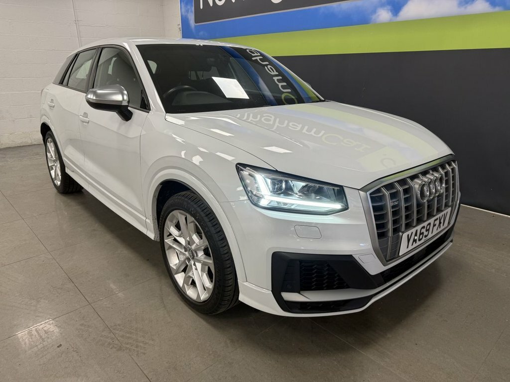 Audi SQ2 2L Null White #3