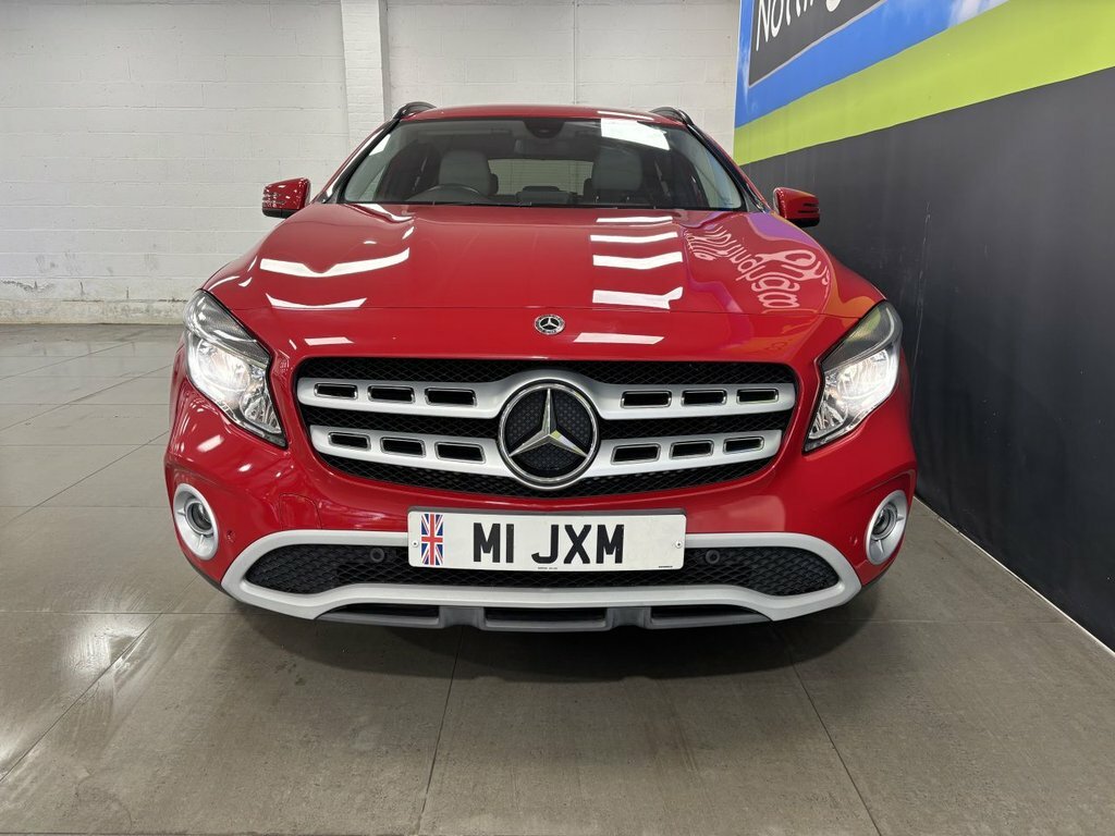 Mercedes-Benz GLA Class 1.6L Se Red #2