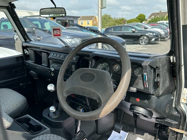 Land Rover Defender 90 90 County Pick Up SE54DPN White #6