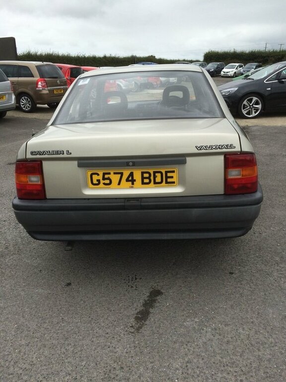 Vauxhall Cavalier 1598Cc Silver #3