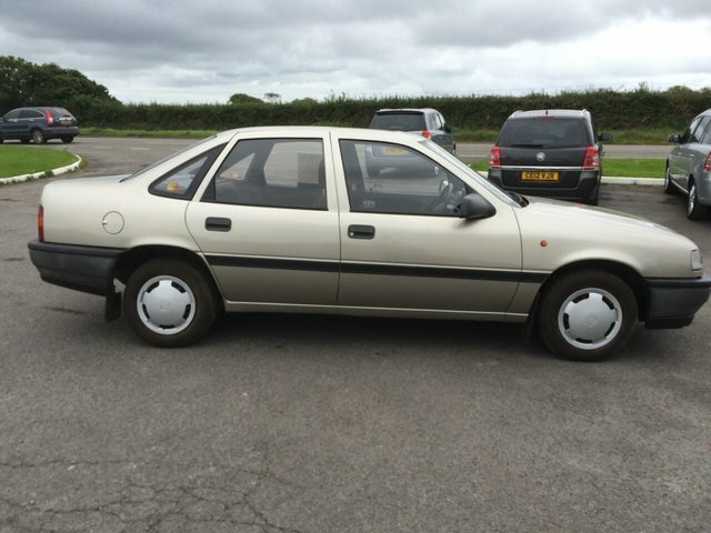 Vauxhall Cavalier 1598Cc Silver