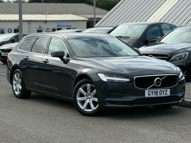 Volvo V90 D4 Momentum Estate Grey