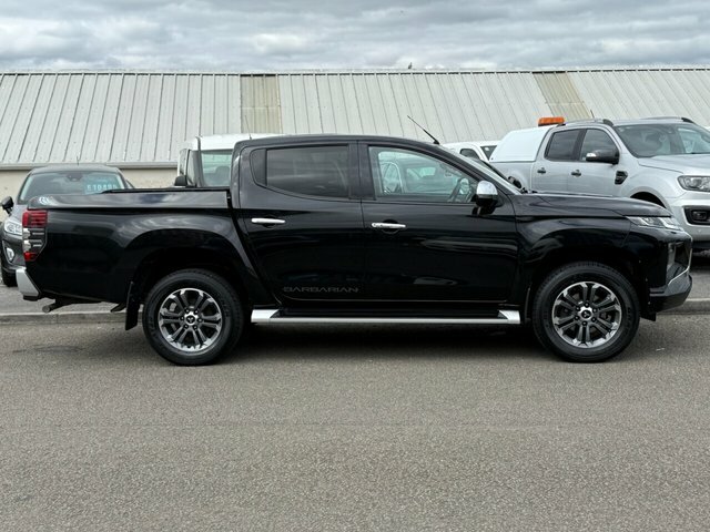 Mitsubishi L200 Di-d Dc Barbarian Pickup SM70RYK Black #2