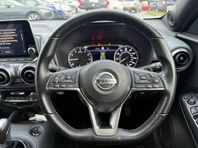Nissan Juke Dig-t N-connecta Suv CU22XWP White #6