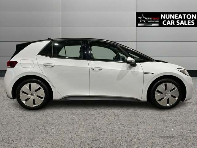 Volkswagen ID.3 Pro Performance 58Kwh Life Hatchback White #2