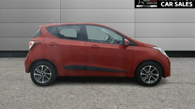 Hyundai I10 1.2 Premium Hatchback Euro 6 87 Red #2