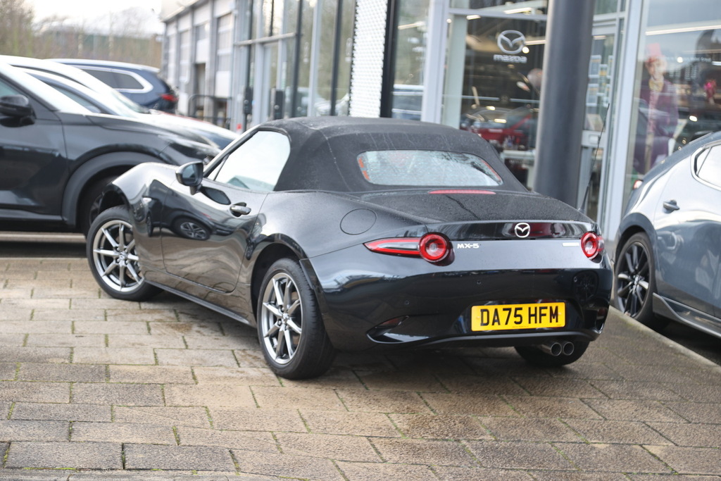 Mazda MX-5 1.5 132 Exclusive-line  #3