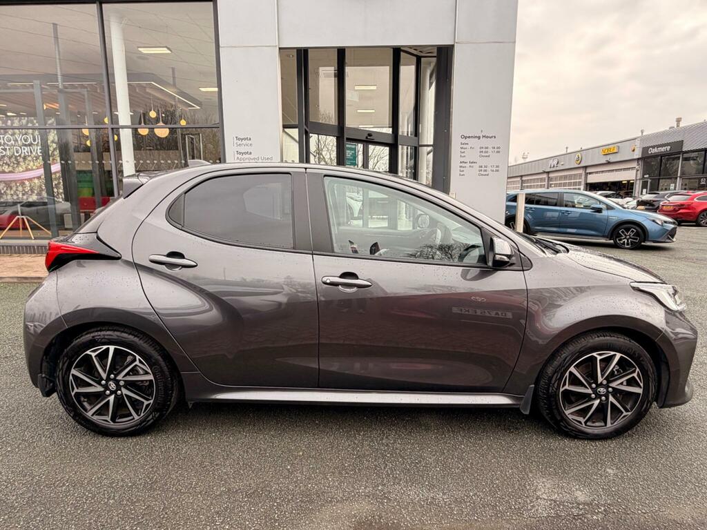 Toyota Yaris 1.5 Hybrid Design Cvt DA72MSV Grey #2