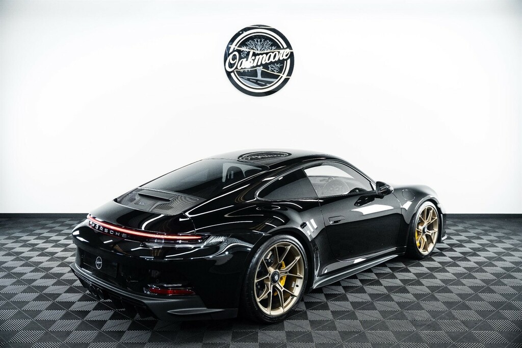 Porsche 911 911 Gt3 Touring Black #4