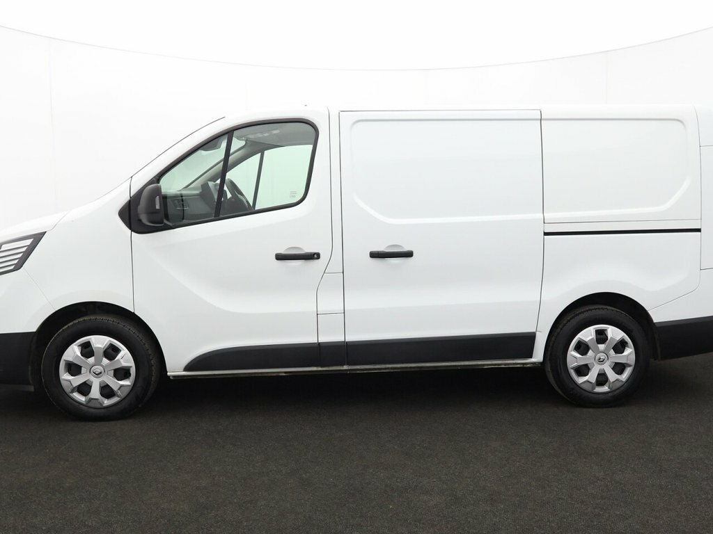 Renault Trafic 2L Business CA22OSG White #4