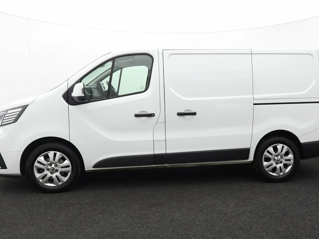Renault Trafic 2L Sport DY23EDP White #4