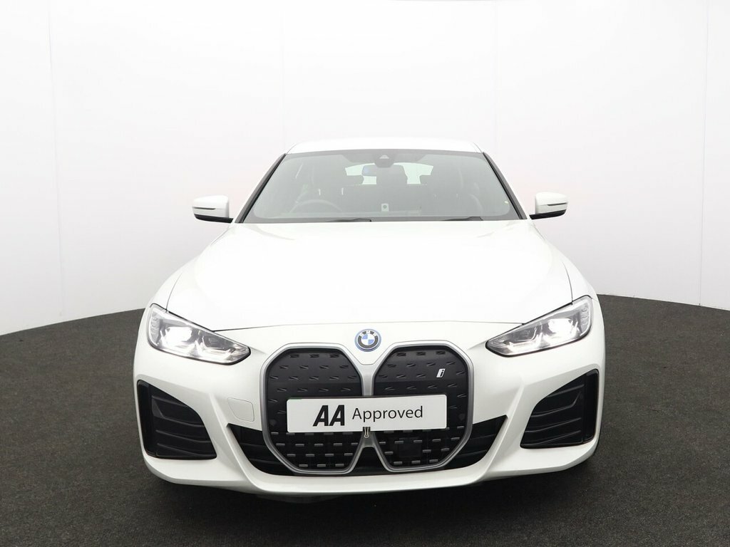 BMW i4 Hatchback RJ72FYW White #2