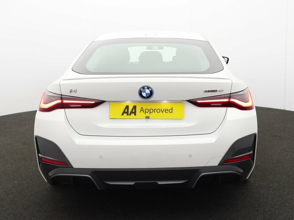 BMW i4 Hatchback RJ72FYW White #6