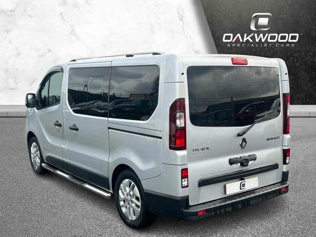 Renault Trafic 1.6L Sport Nav Silver #5