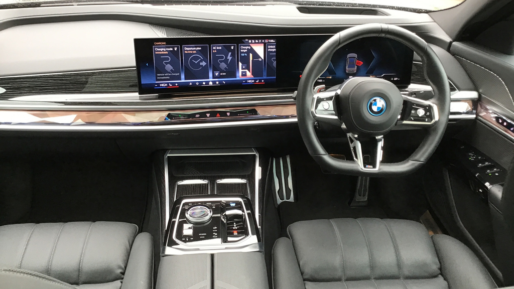 BMW i7 Xdrive60 M Sport WK24UAW Grey #4