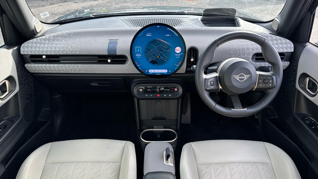 Mini Hatch S 5dr YG74WYW Black #4
