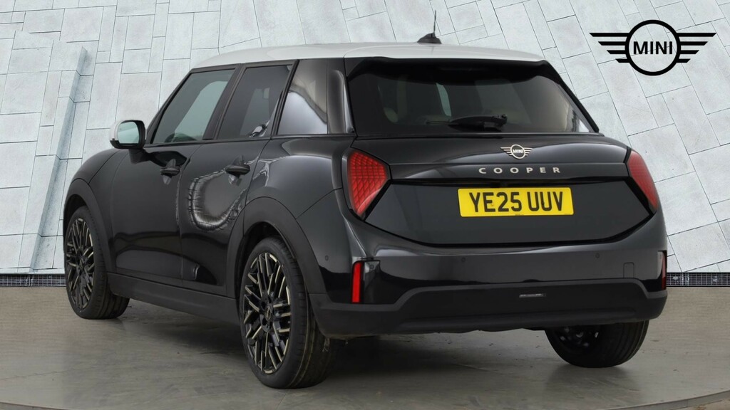 Mini Hatch Hatchback YE25UUV Black #2