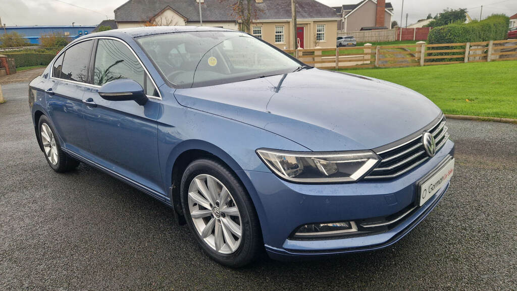 Volkswagen Passat 2.0 Tdi Se Business Dsg Blue
