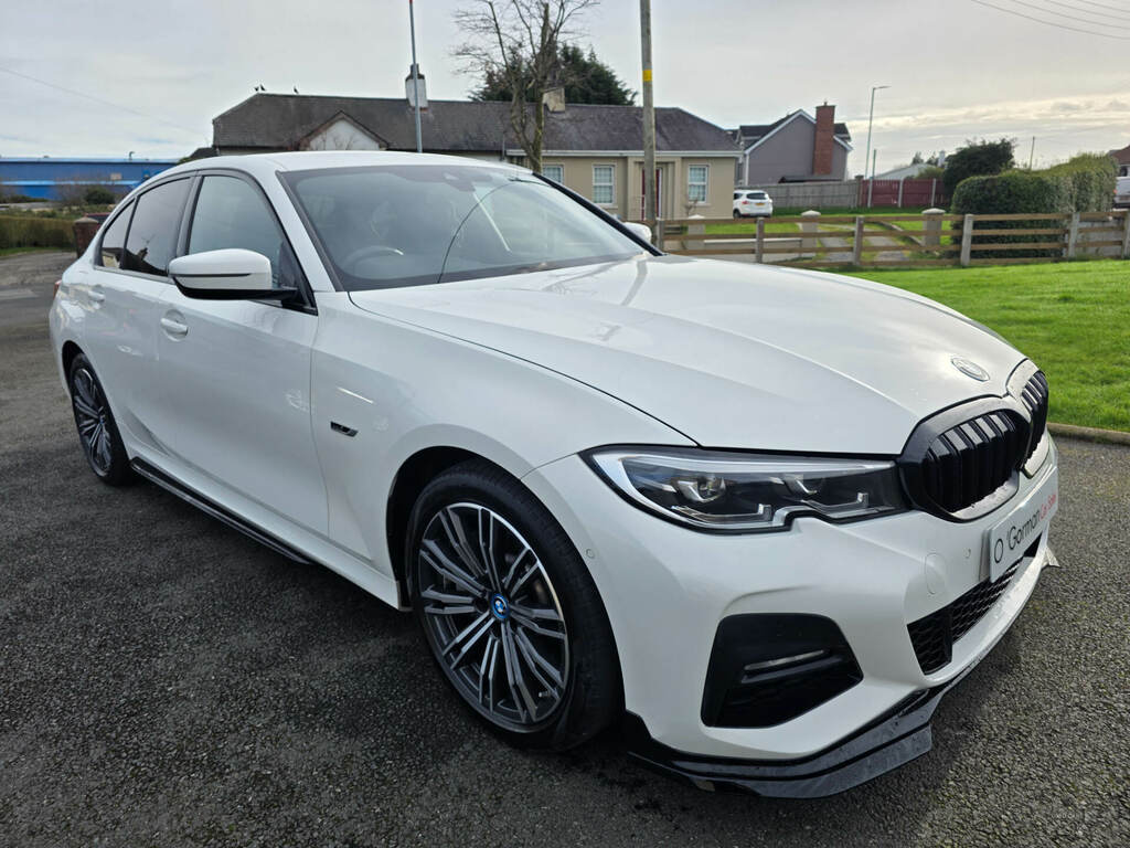 BMW 3 Series 330E M Sport Step White