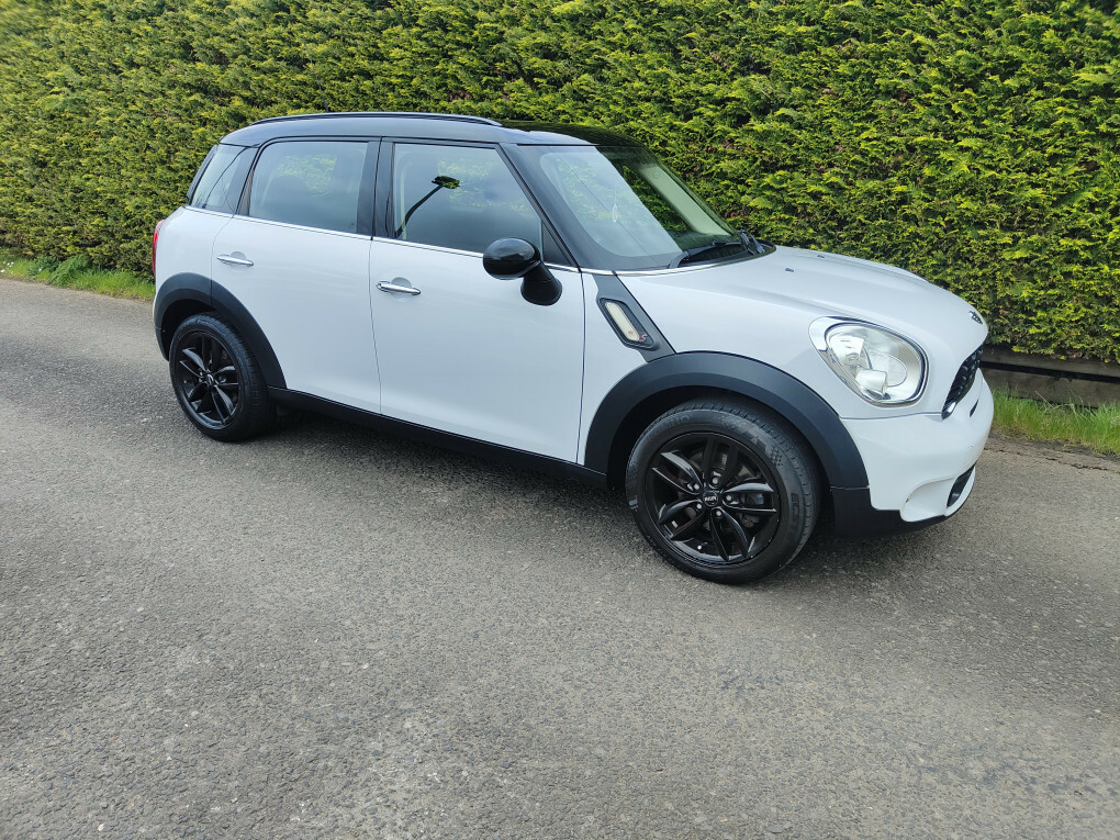 Mini Countryman Cooper Sd TRZ9047 White #2