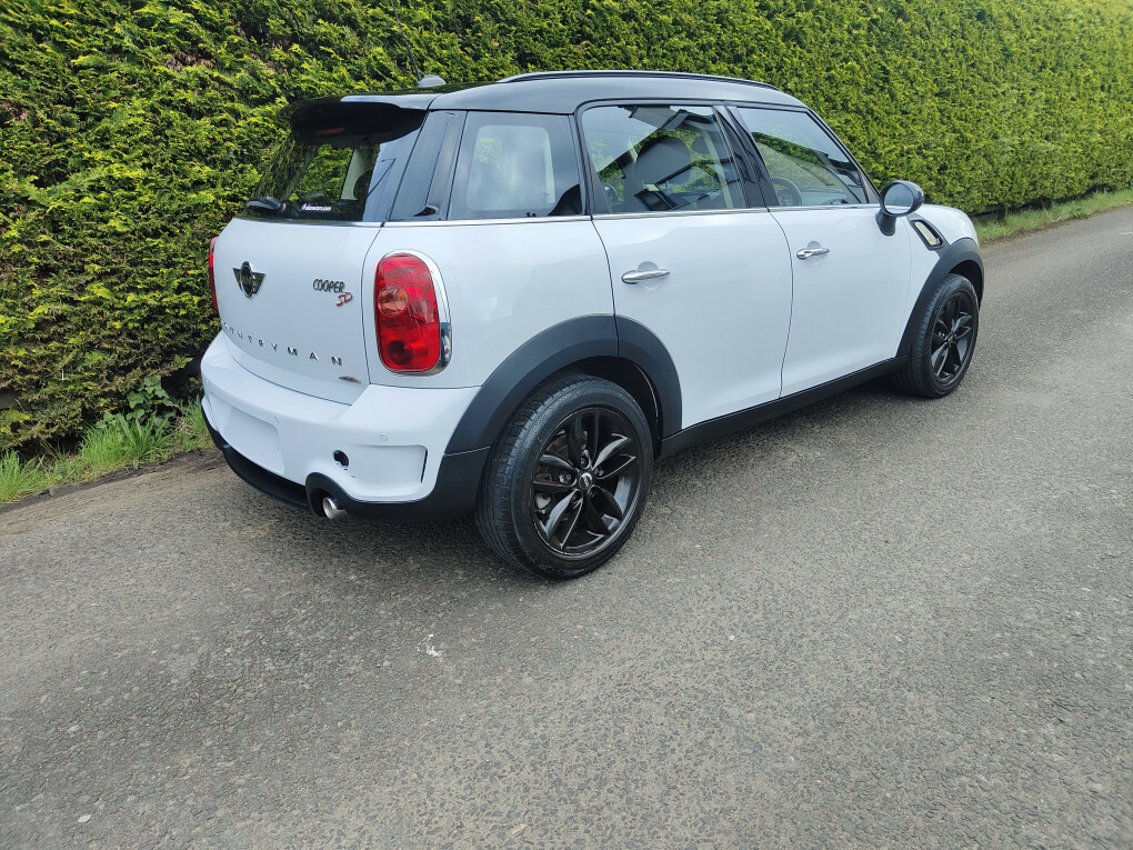 Mini Countryman Cooper Sd TRZ9047 White #4